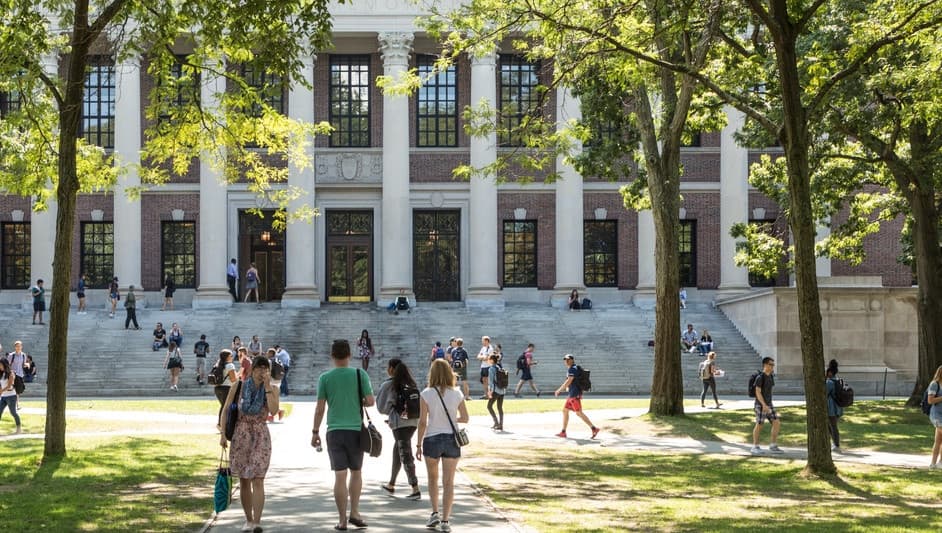 Les Américains privilégient l’insertion professionnelle aux études universitaires