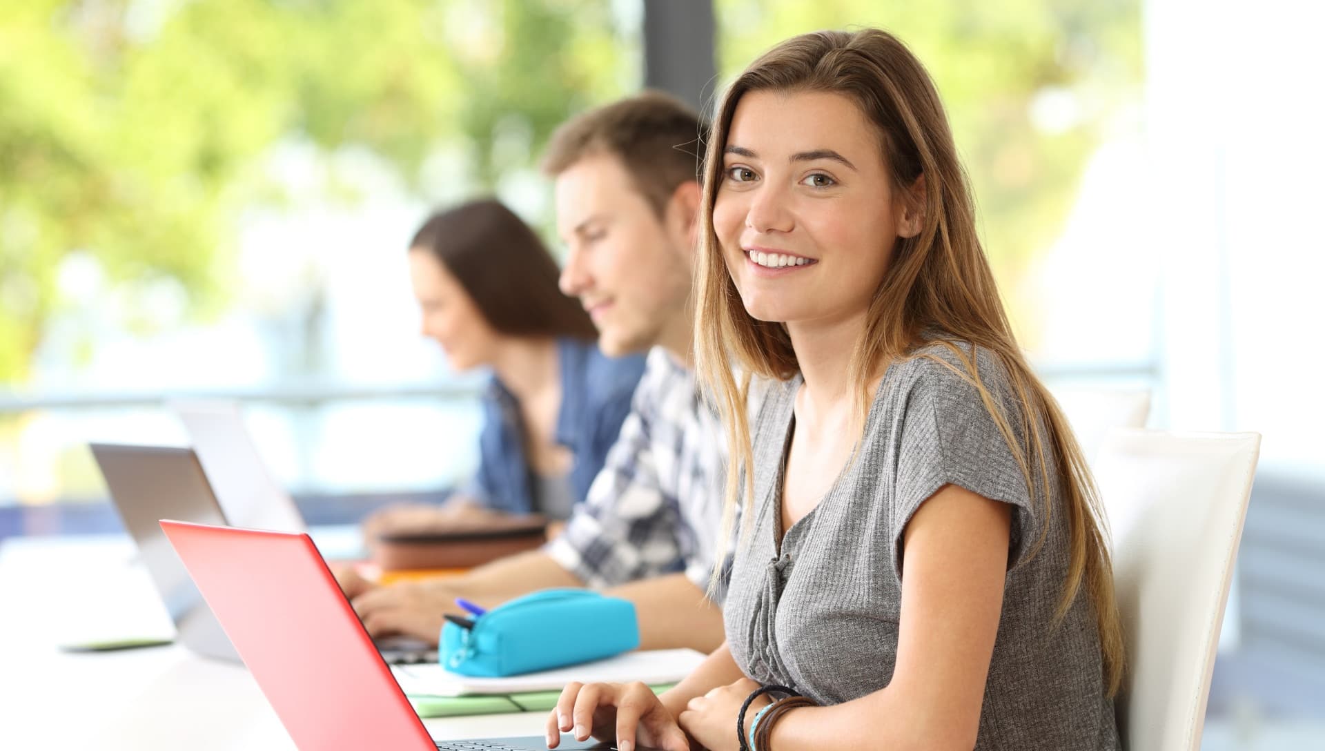 Quelles sont les options de formation professionnelle hors Parcoursup : Explorez de nouvelles voies éducatives