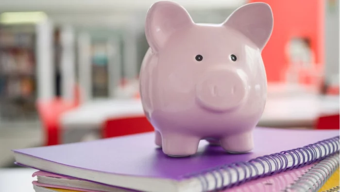 Poursuivre des études supérieures, oui, mais comment les financer ?