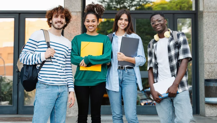 Des dissidents de l’Unef et de l’Alternative créent l’Union Étudiante, un nouveau syndicat