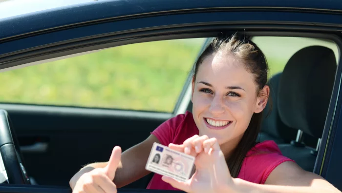 Aides Financières étudiants : Une aide de 500 euros étendue aux lycéens professionnels dès 2024 pour le permis de conduire