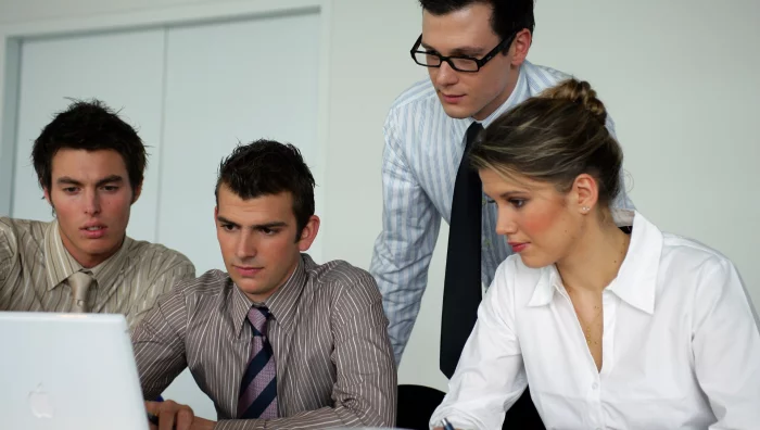 INSEEC BBA en alternance : Découvrez une nouvelle spécialité "International Business Management" dès 2024