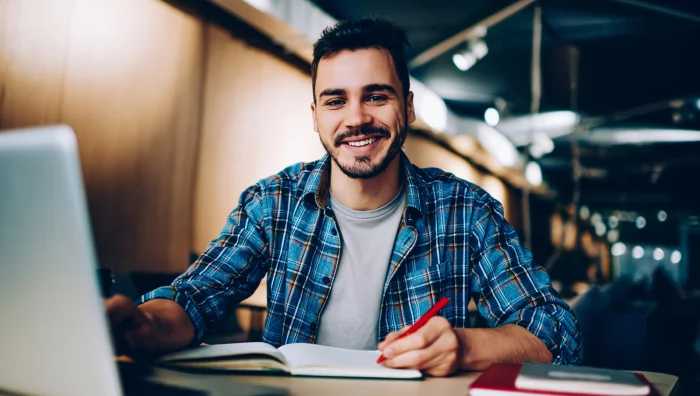 Étudier le marketing digital et le management à l’Efrei : une innovation en école d’ingénieurs