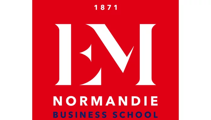 EM Normandie : trois étudiants osent traverser la Manche à la nage