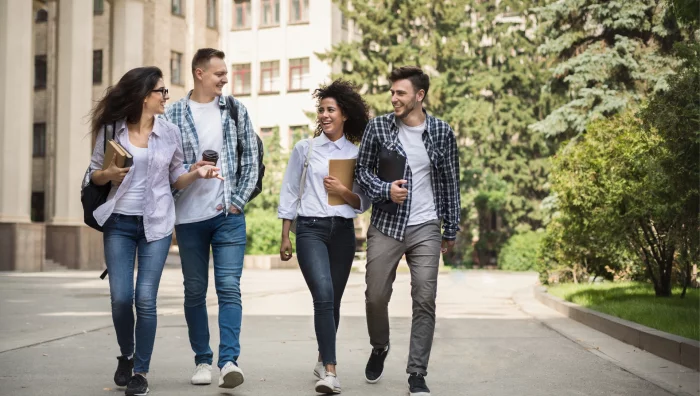 Pourquoi choisir une école de commerce classée Eduniversal 2025 ?