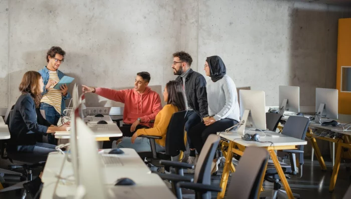 Les entreprises recrutent les spécialistes de la Tech à leur sortie de l’école