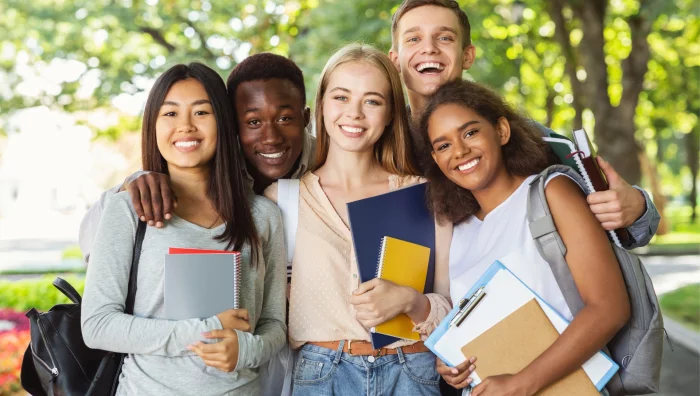 L’EM Normandie soutient Wi-Filles pour les adolescentes en numérique